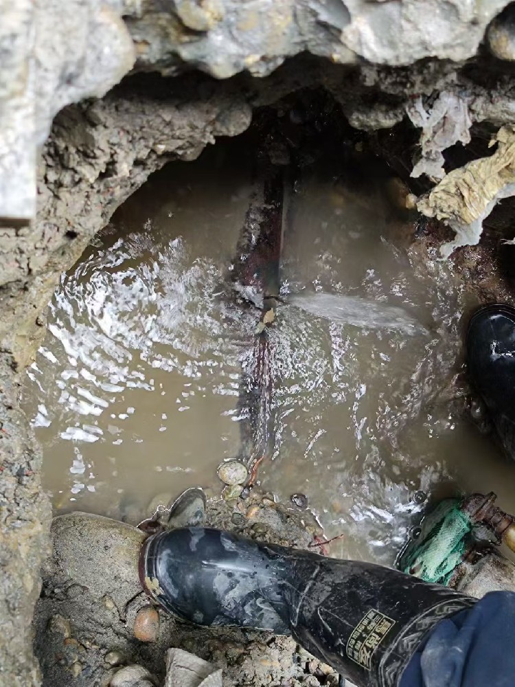 南京本地服务：小区水管漏水检测维修
